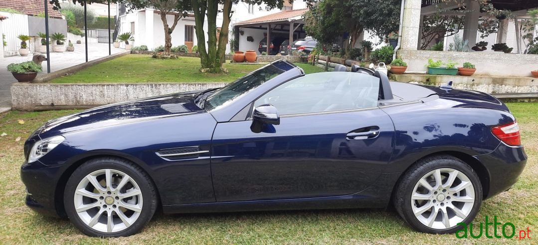 2012' Mercedes-Benz Slk-200 photo #3