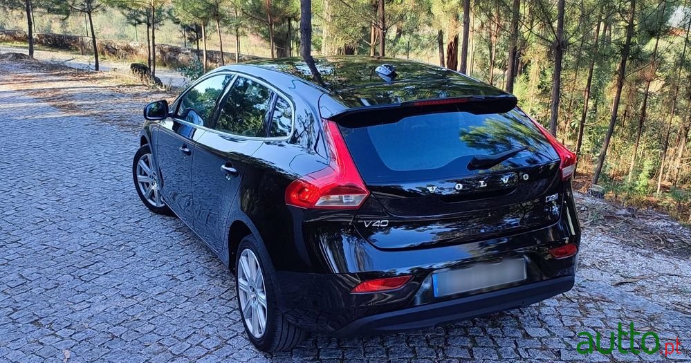 2016' Volvo V40 photo #5