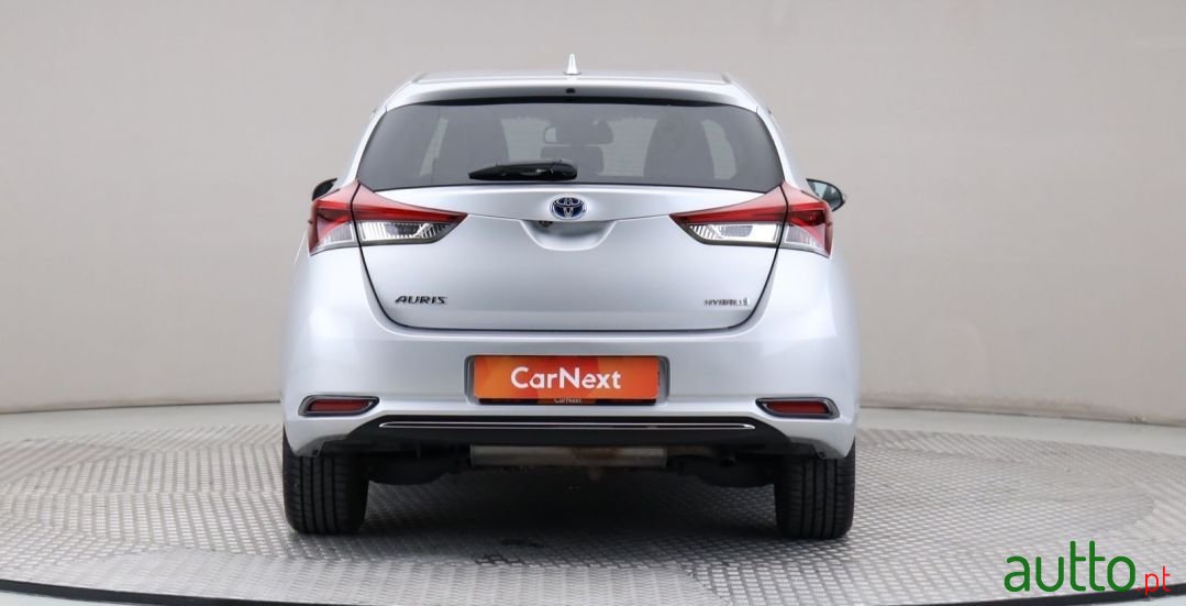 2018' Toyota Auris photo #5