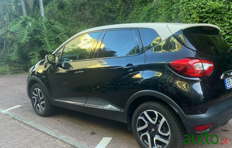2016' Renault Captur photo #1