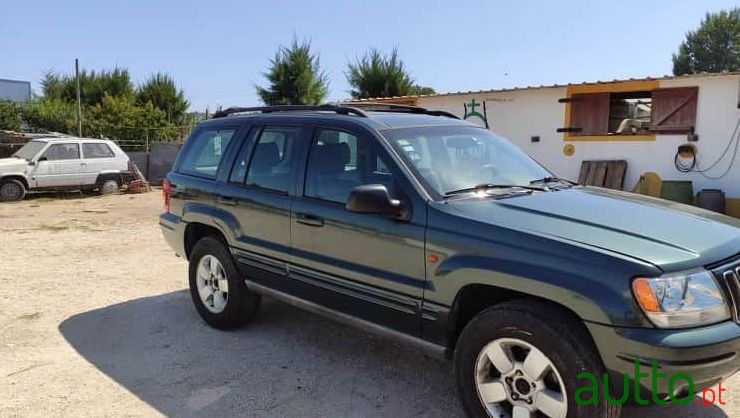 2001' Jeep Grand Cherokee photo #3
