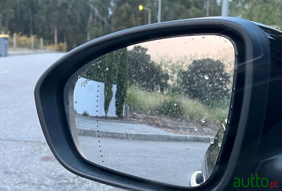 2018' Renault Megane Sport Tourer photo #5