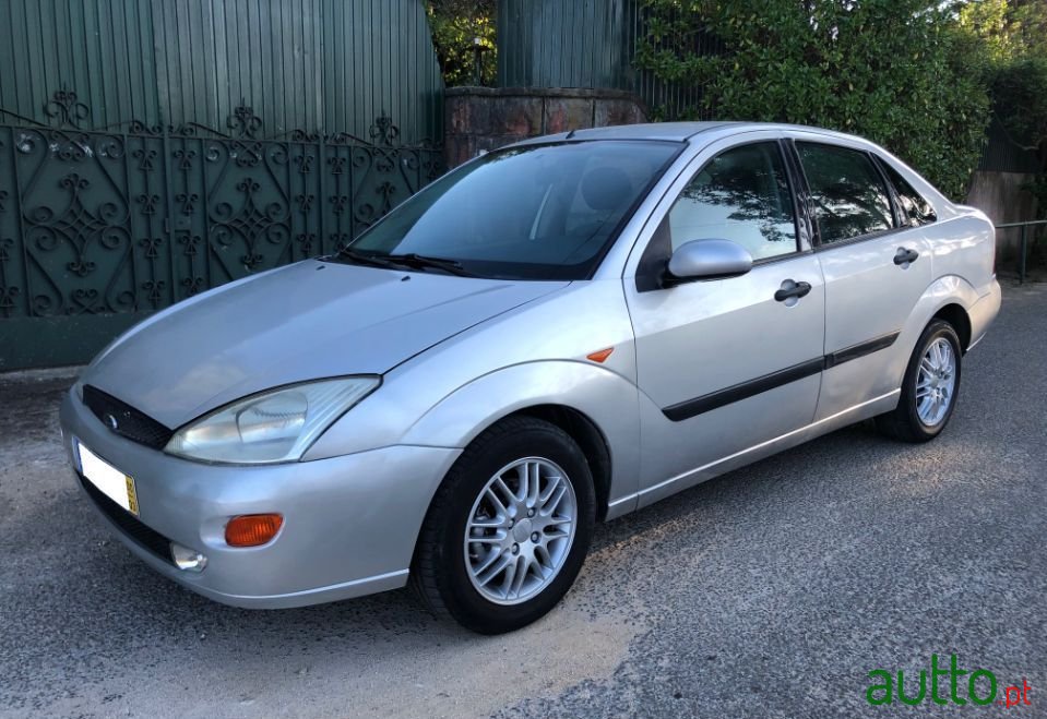 2000' Ford Focus photo #2