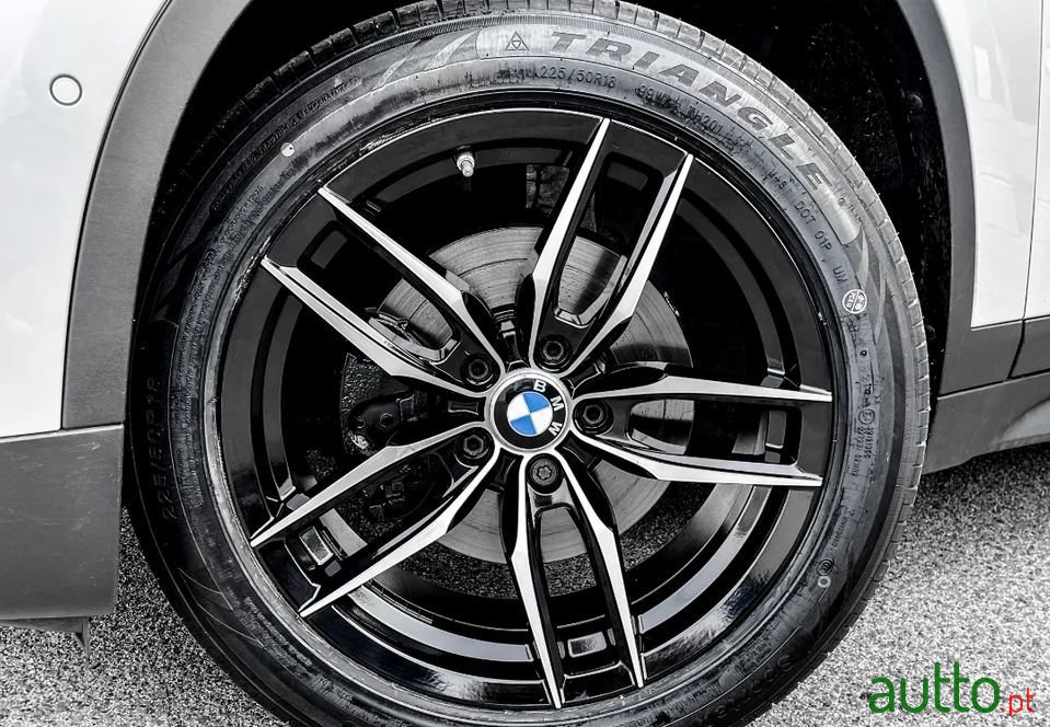2017' BMW X1 Sport photo #5