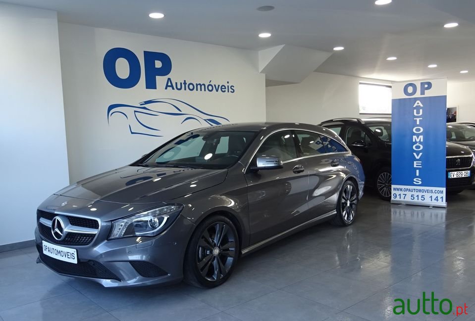 2016' Mercedes-Benz Cla-180 photo #1