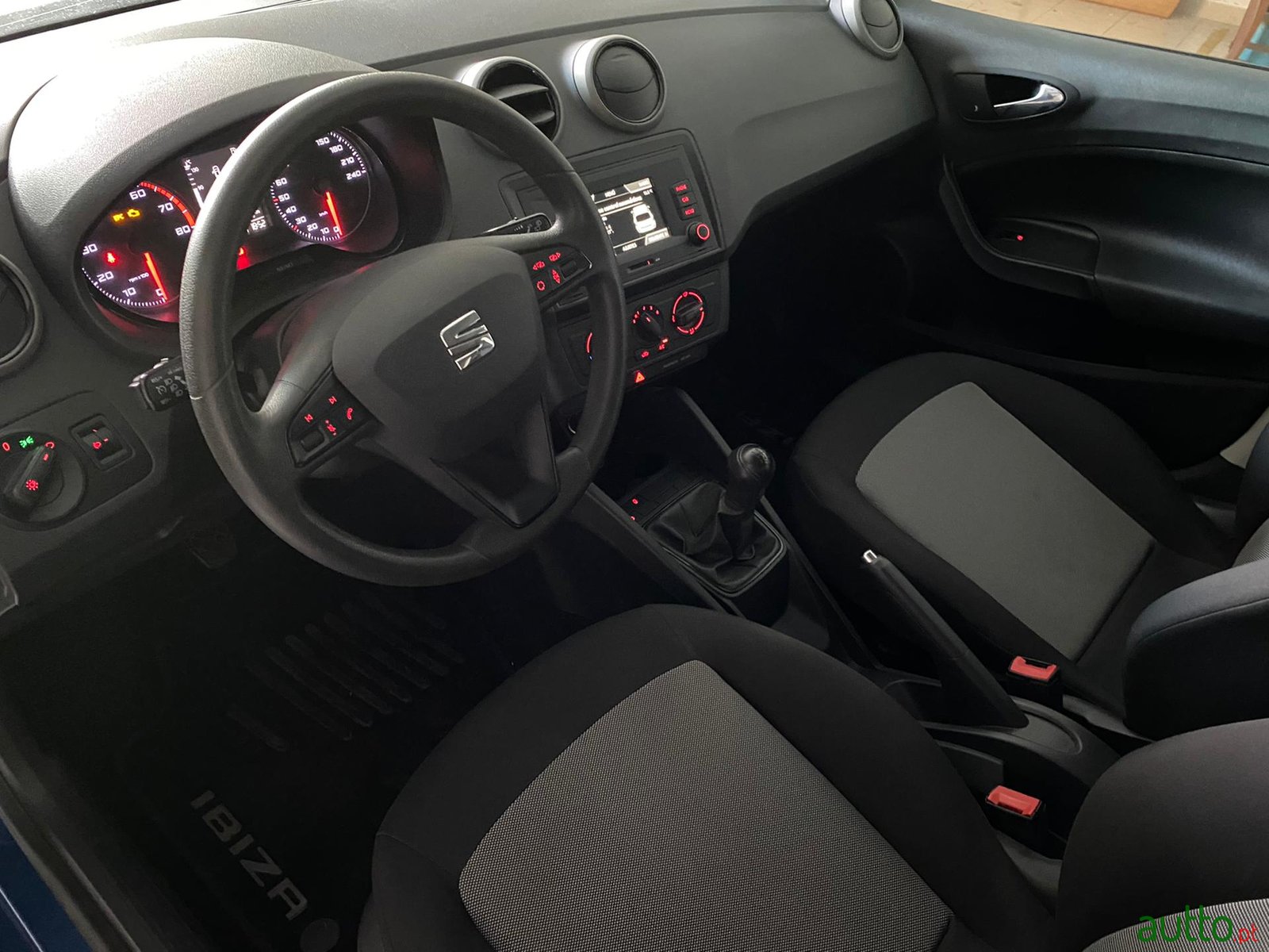2016' SEAT Ibiza photo #4
