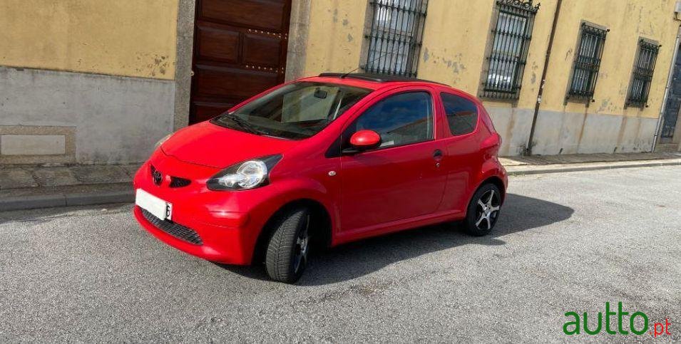 2007' Toyota Aygo photo #1