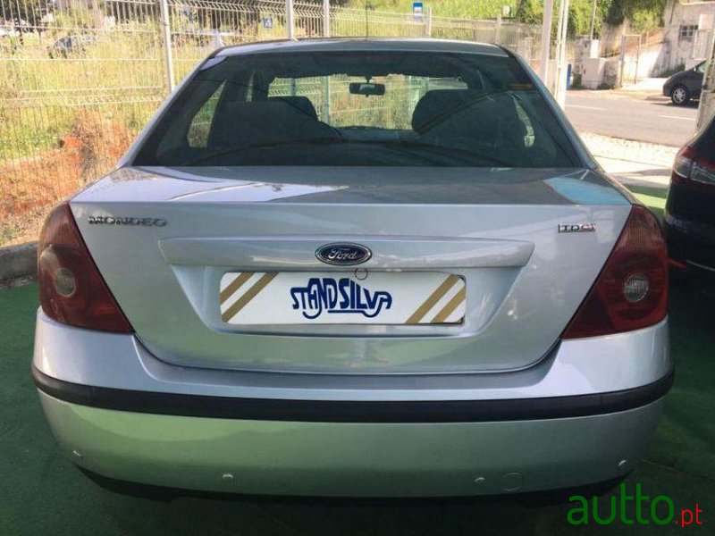 2001' Ford Mondeo 2.0 Tddi Ghia photo #5