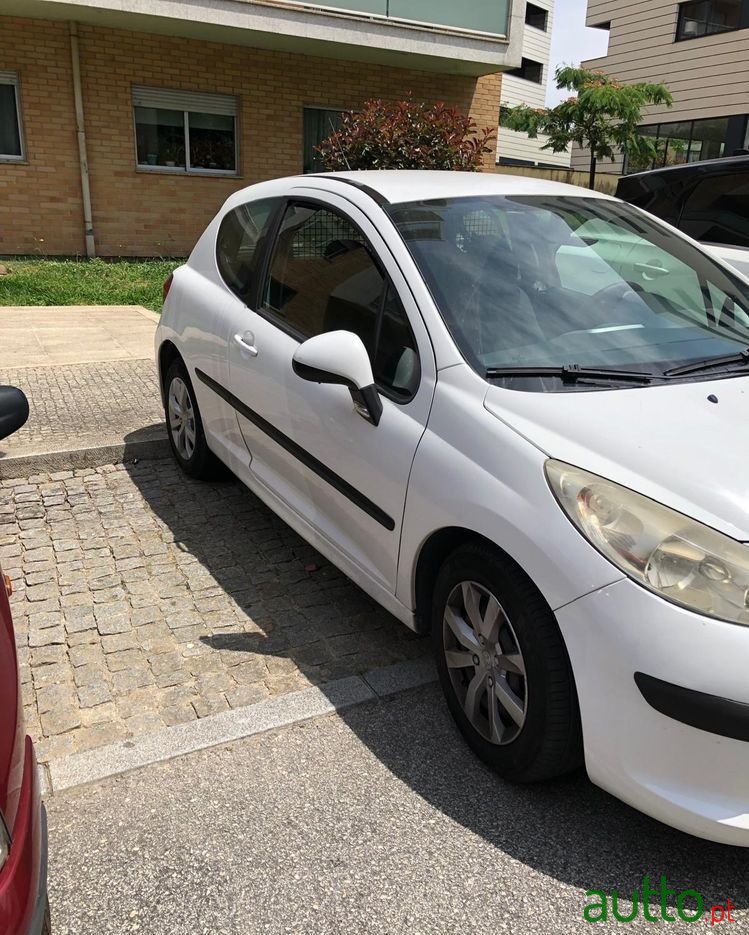 2009' Peugeot 207 photo #4