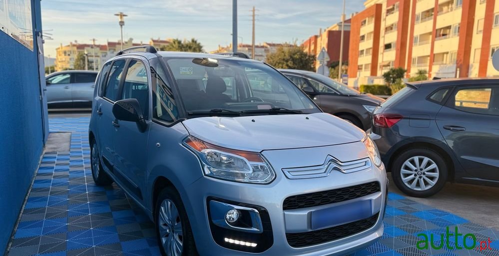 2016' Citroen C3 Picasso photo #2