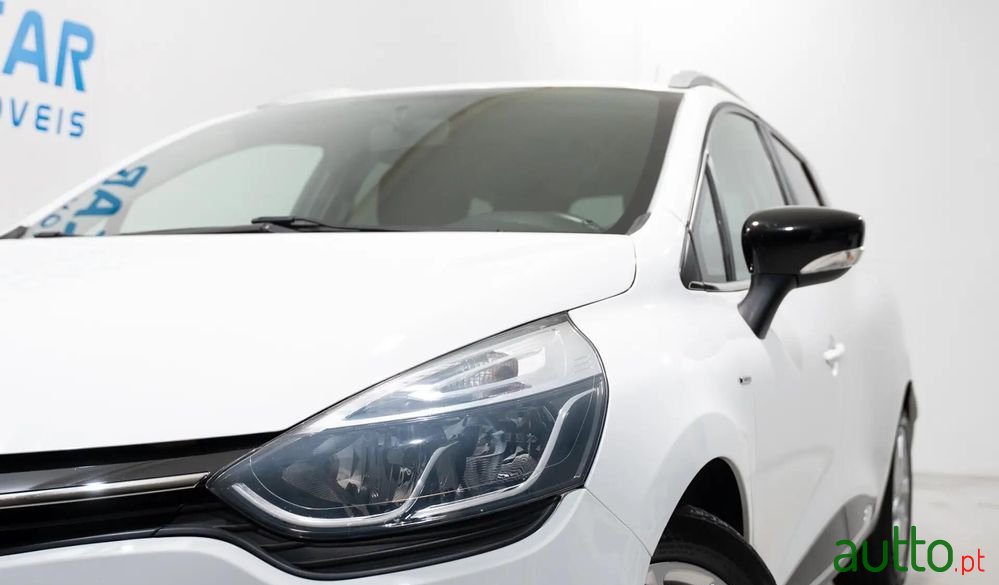 2020' Renault Clio 0.9 Tce Limited photo #4