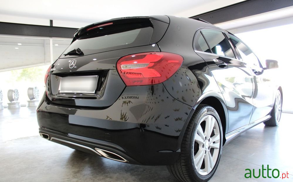2016' Mercedes-Benz A 180 photo #3