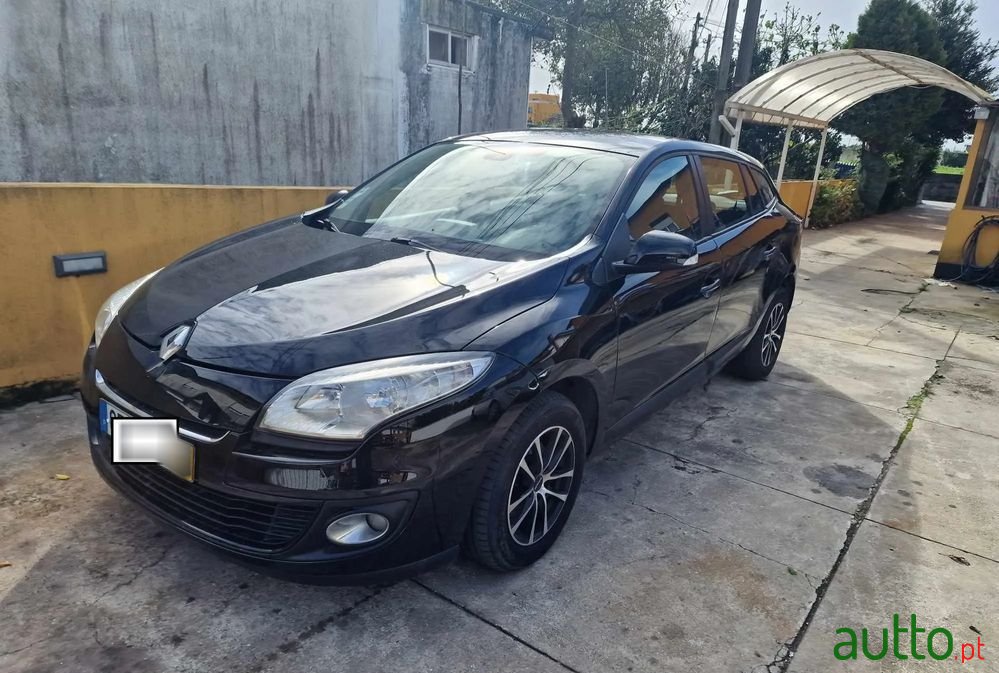 2012' Renault Megane Break photo #1