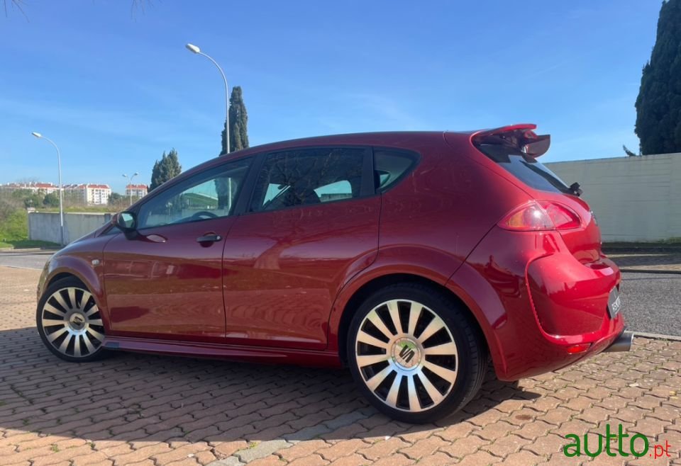 2008' SEAT Leon photo #5