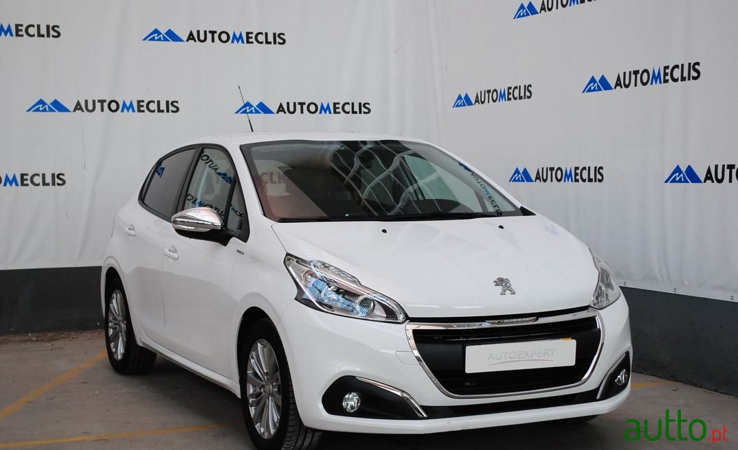 2017' Peugeot 208 photo #1