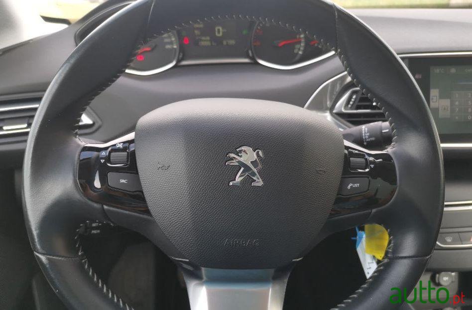 2015' Peugeot 308 Sw photo #3