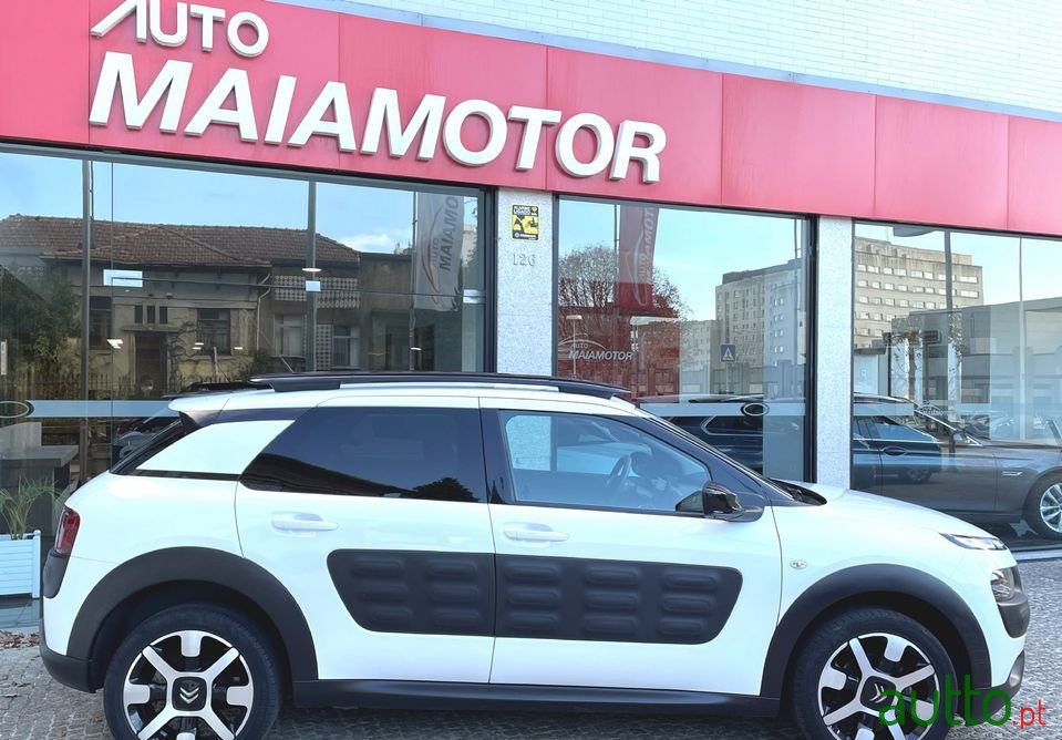 2016' Citroen C4 Cactus photo #2