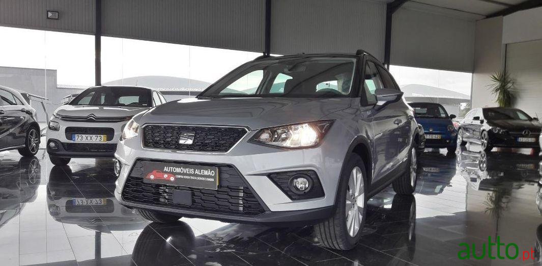 2019' SEAT Arona photo #2