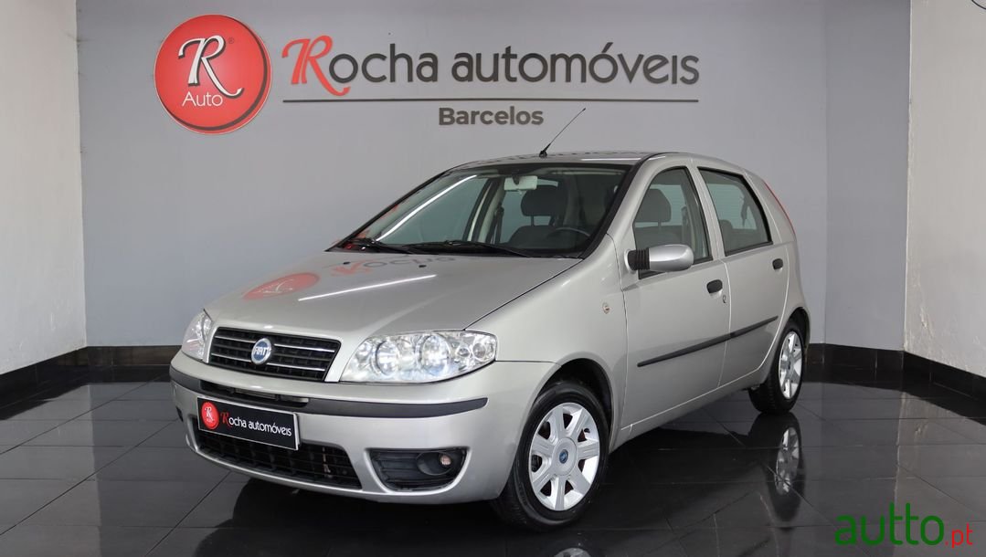 2004' Fiat Punto photo #1