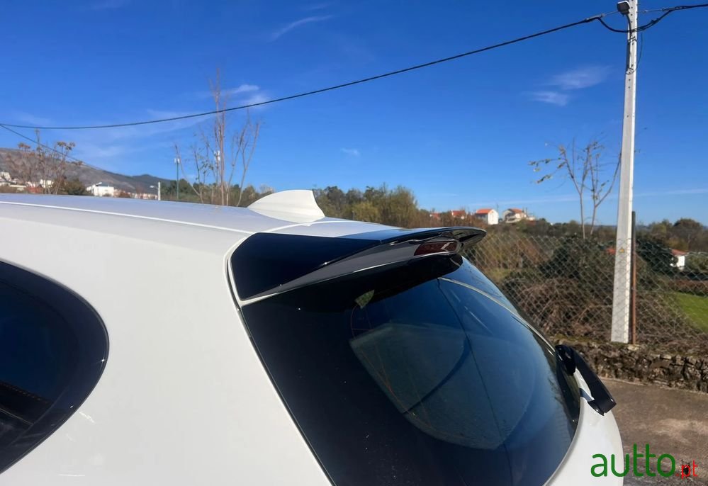 2017' BMW Série 1 D M Sport photo #5