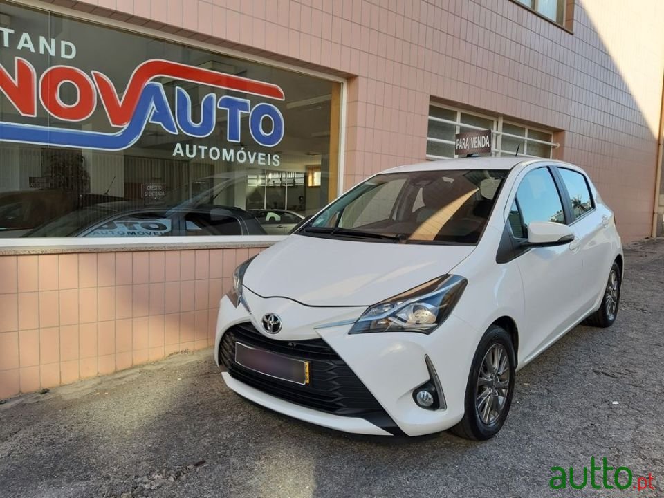 2017' Toyota Yaris photo #1