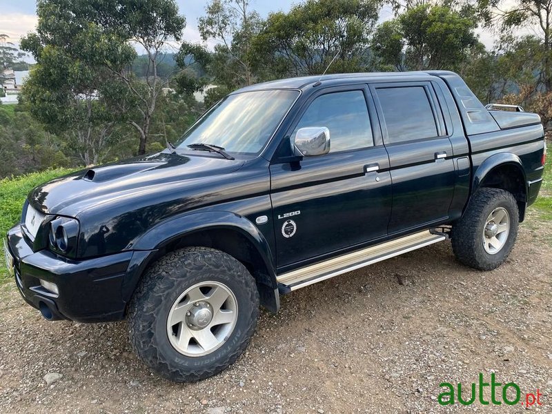 2005' Mitsubishi L200 photo #3