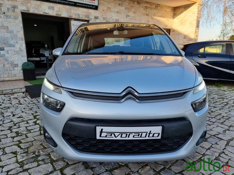 2015' Citroen C4 Picasso photo #3