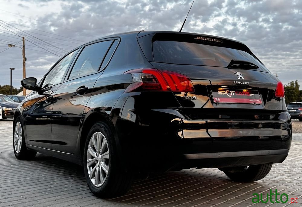 2020' Peugeot 308 photo #6