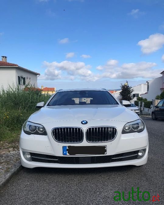 2010' BMW 530 photo #1