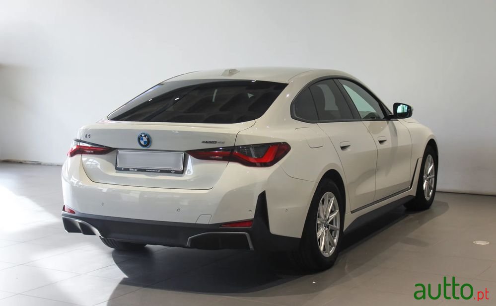 2023' BMW Série I Edrive40 photo #5