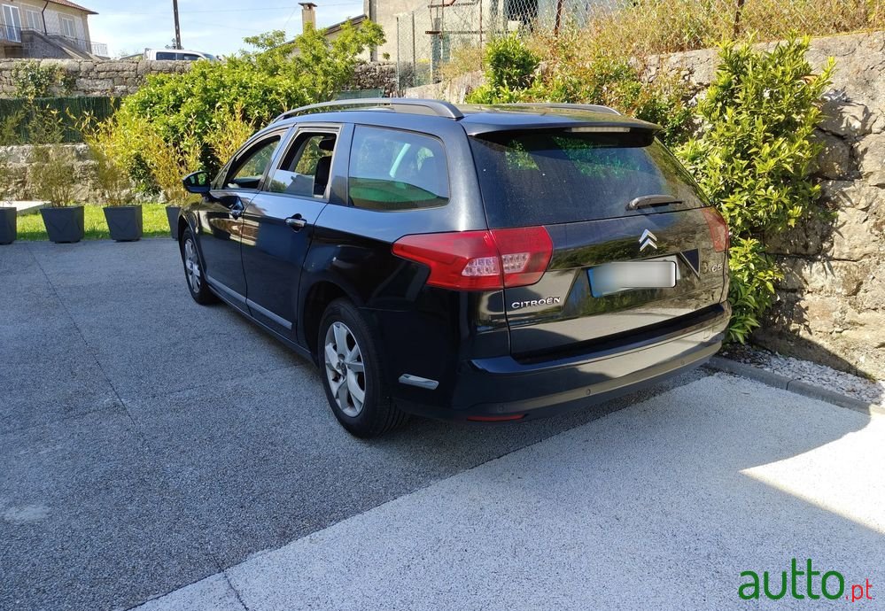 2009' Citroen C5 Tourer photo #4