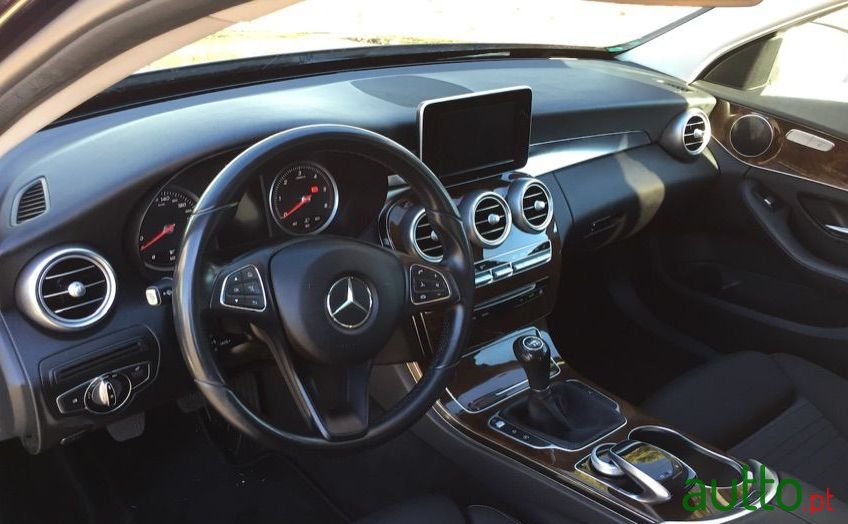 2015' Mercedes-Benz C-200 photo #6