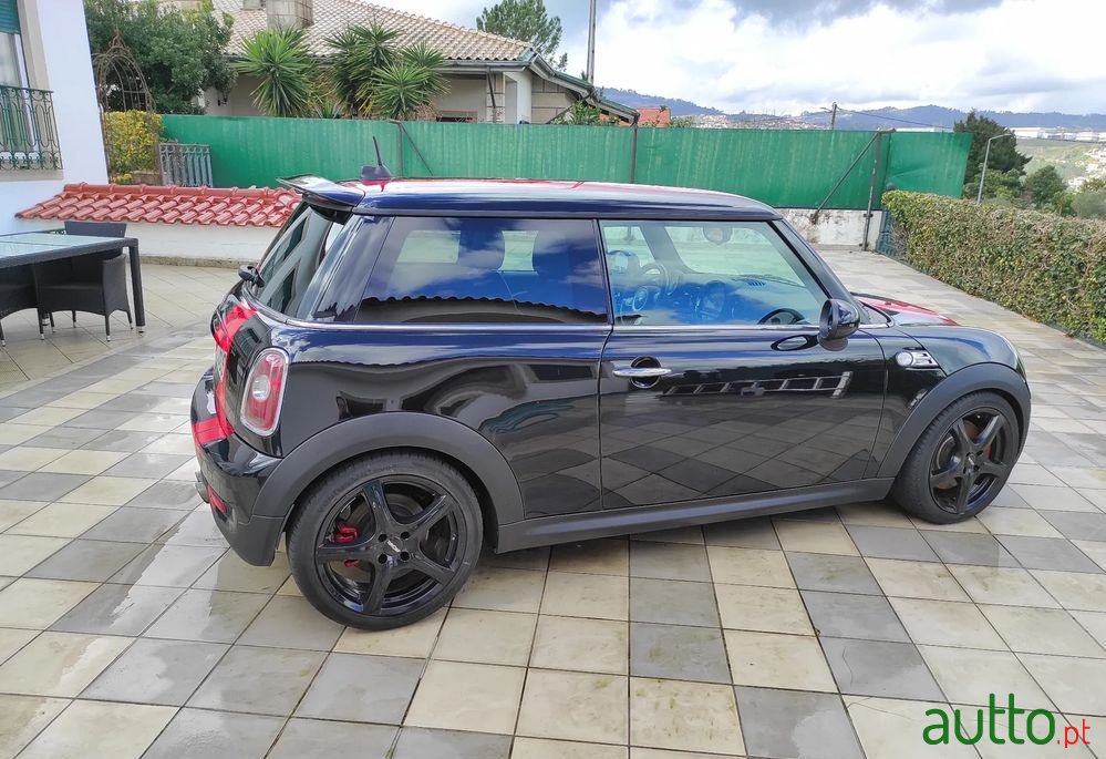 2009' MINI John Cooper Works Standard photo #3