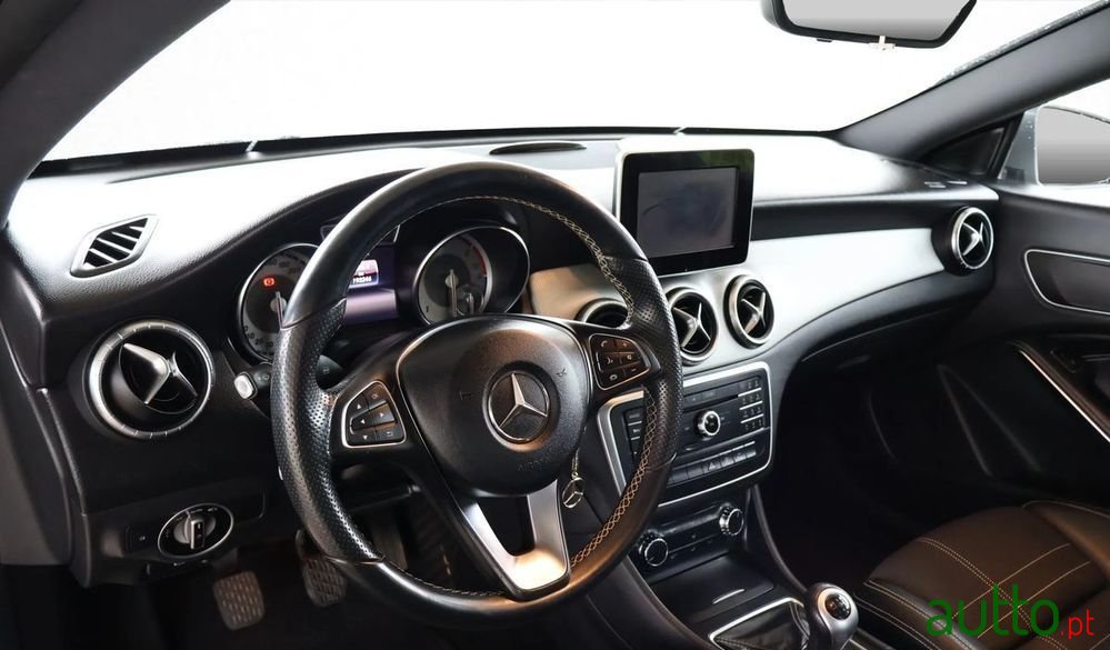 2016' Mercedes-Benz Classe Cla photo #2