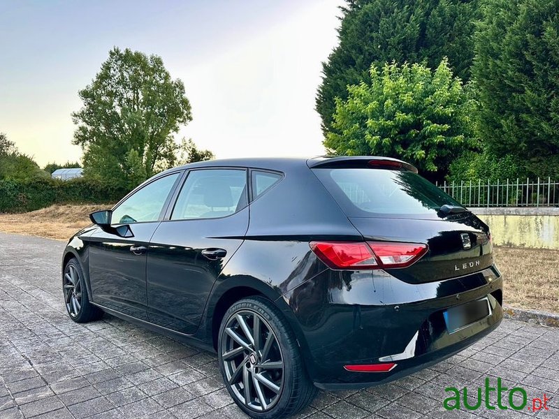 2013' SEAT Leon photo #4