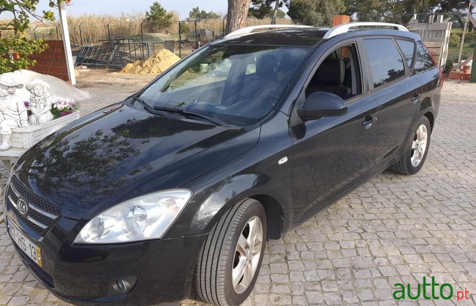 2009' Kia Ceed Sw photo #1