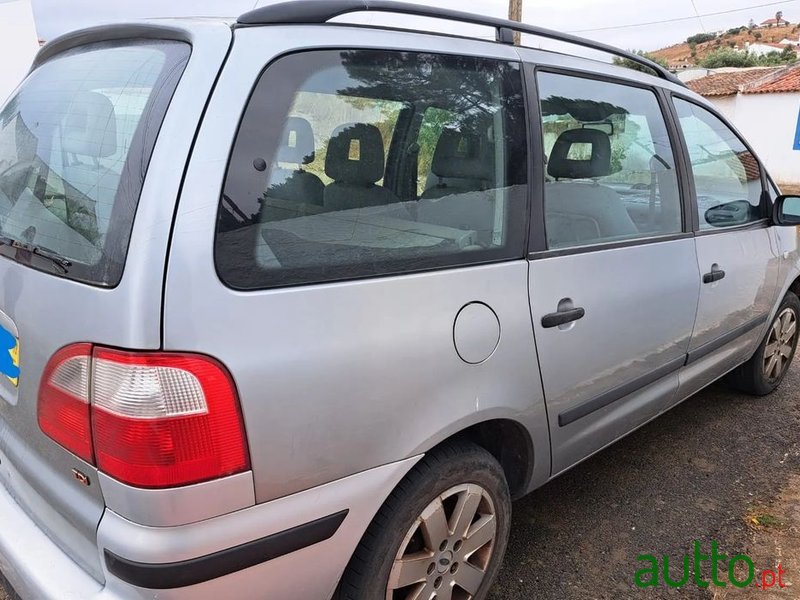 2003' Ford Galaxy 1.9 Tdi Ghia photo #4