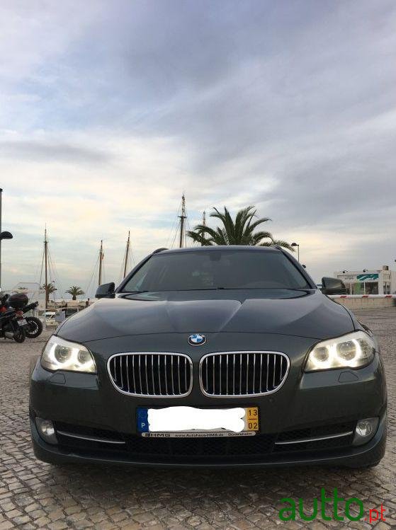 2013' BMW 520 D 130G photo #1