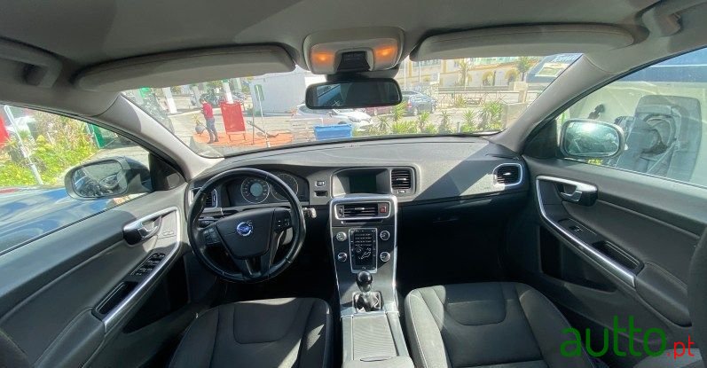 2011' Volvo V60 photo #5