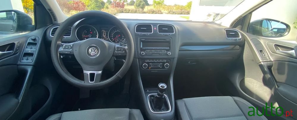 2012' Volkswagen Golf photo #2