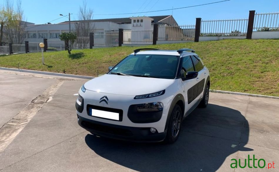 2016' Citroen C4 Cactus photo #3