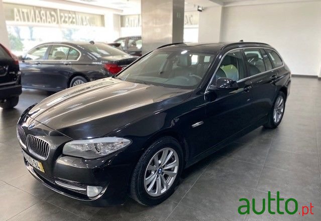 2013' BMW 520 photo #4