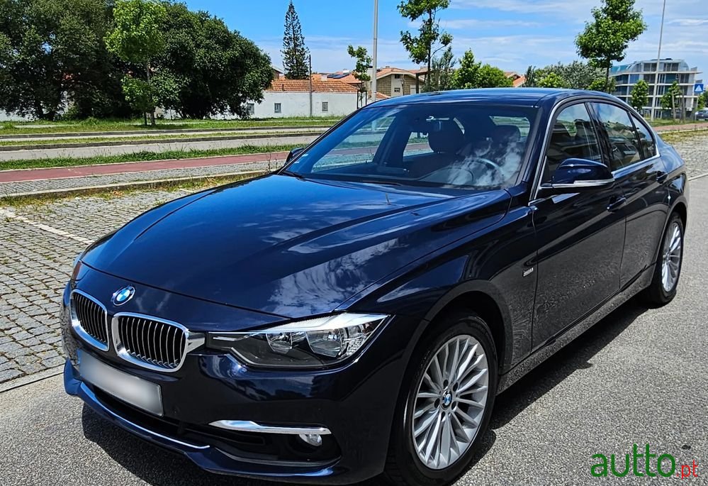 2016' BMW 318 D Line Luxury Auto photo #2