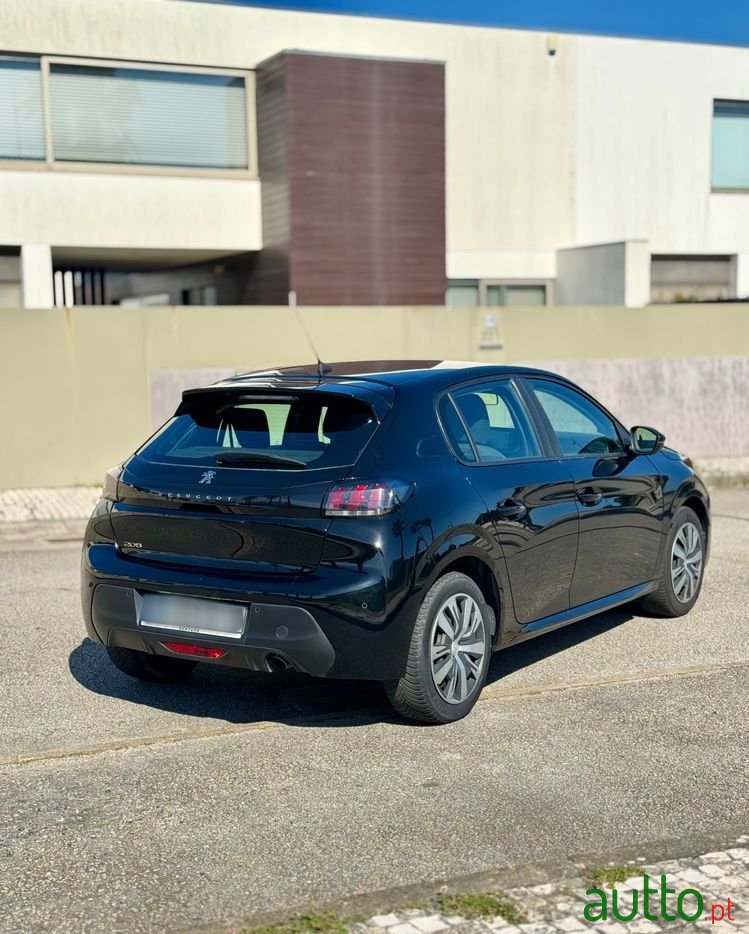 2021' Peugeot 208 photo #5