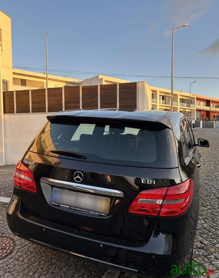 2014' Mercedes-Benz Classe B Cdi Style photo #2