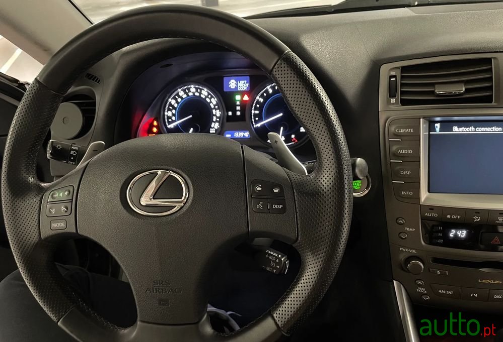 2009' Lexus IS 250 Luxury Line photo #5