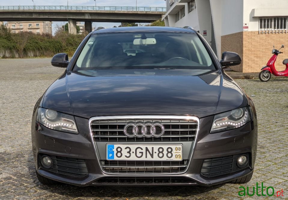 2008' Audi A4 Avant photo #2