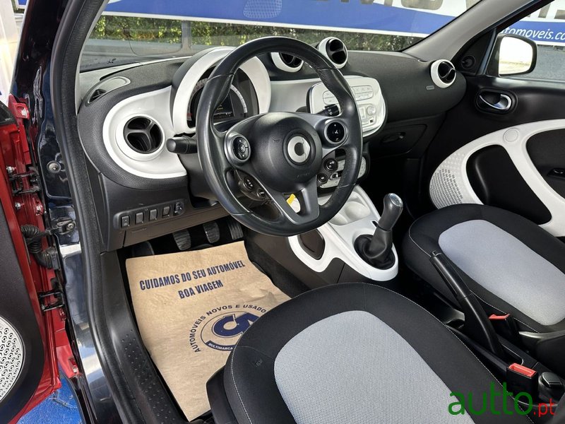 2015' Smart Forfour photo #2