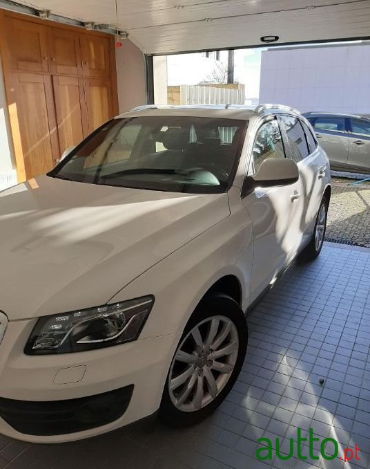 2011' Audi Q5 photo #1