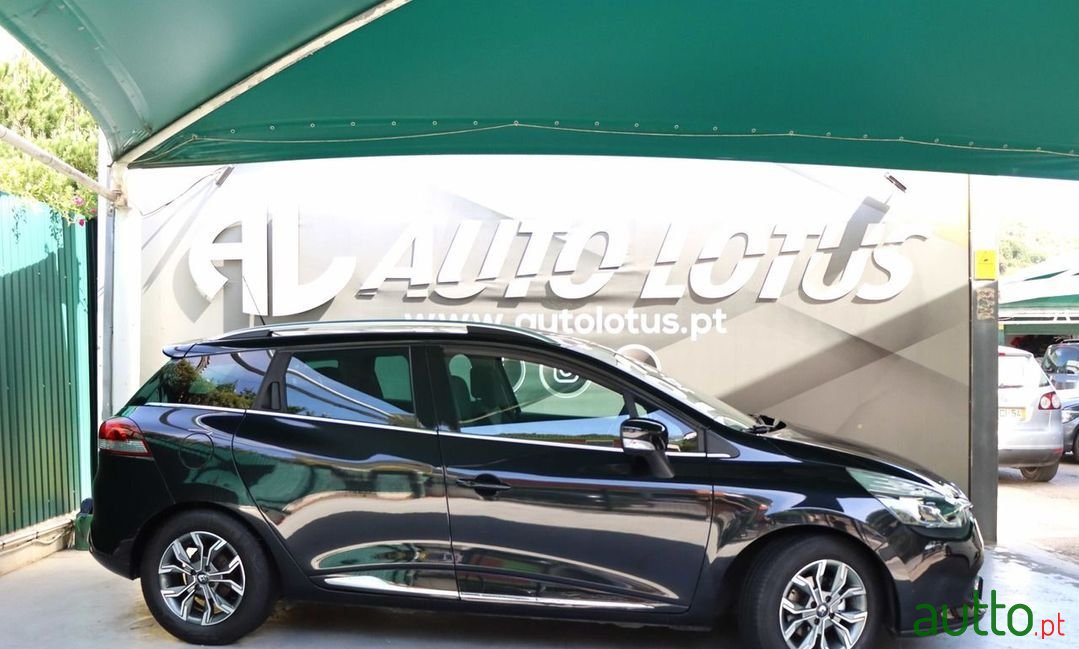 2014' Renault Clio Sport Tourer photo #3